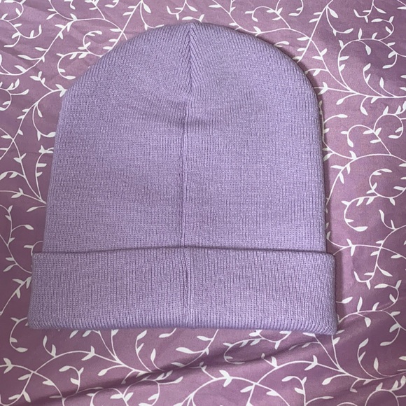 Purple beanie with bear - Picture 2 of 3